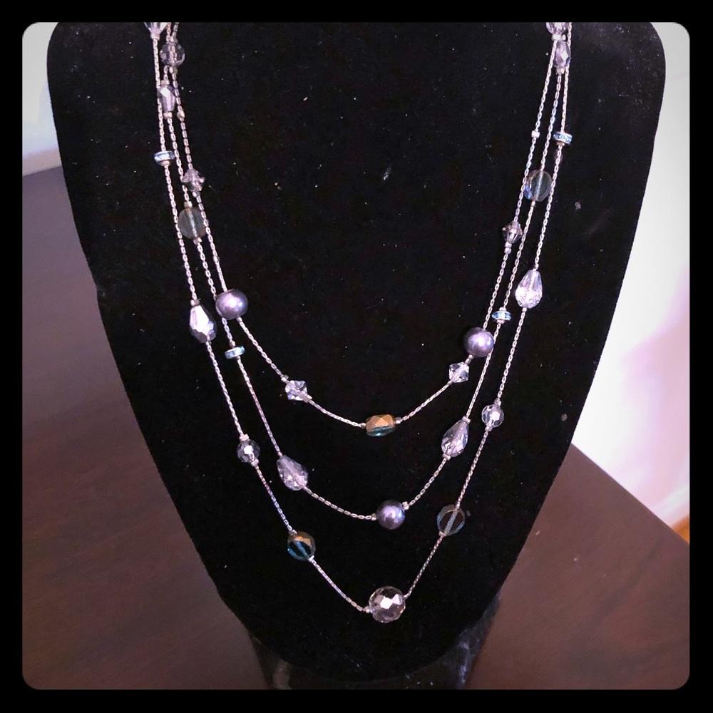 Pretty three-strand necklace multicolor crystals